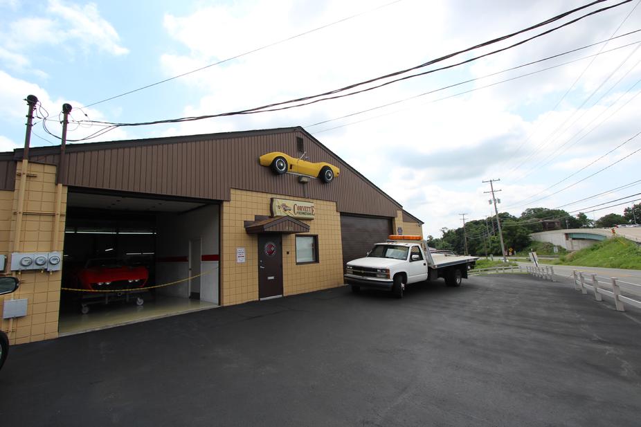 6,900 SF AUTO REPAIR BUILDING FOR SALE OR RENT EAST OF PITTSBURGH
