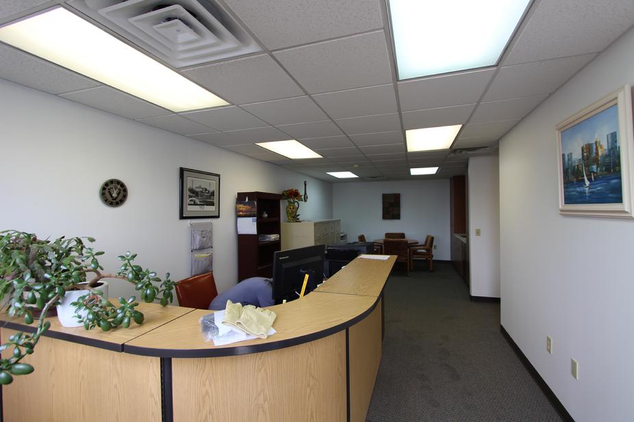 MONROEVILLE AREA OFFICE / WAREHOUSE SPACE FOR RENT